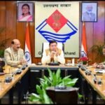 धामी कैबिनेट की बैठक में 17 महत्वपूर्ण प्रस्तावों पर मुहर, CNG पर ग्रीन सेस छूट जारी रखने का फैसला